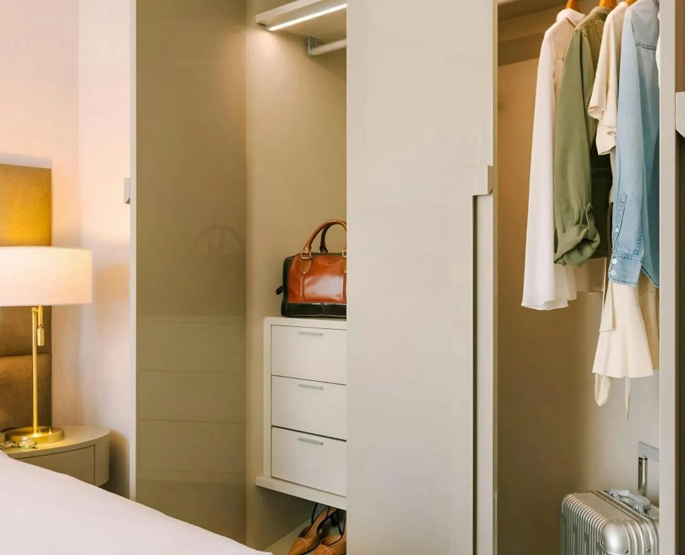 Sonder By Marriott Bonvoy Business Bay Apartments Dubai United Arab Emirates